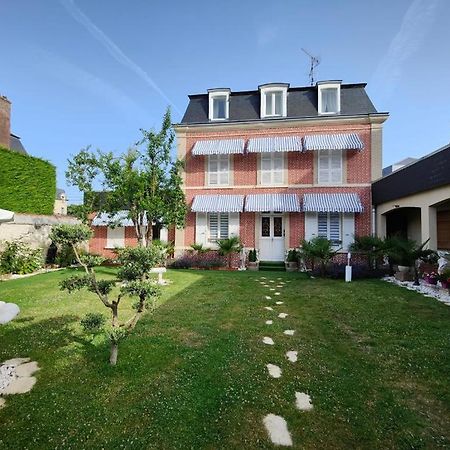 Appartement En Residence Gisors Exteriör bild
