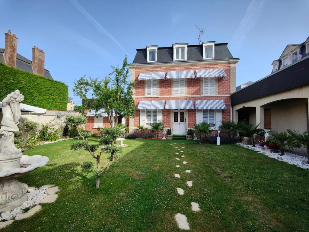 Appartement En Residence Gisors Exteriör bild